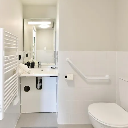 Zenith Apartment *