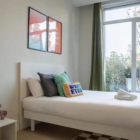Zenith Aparthotel