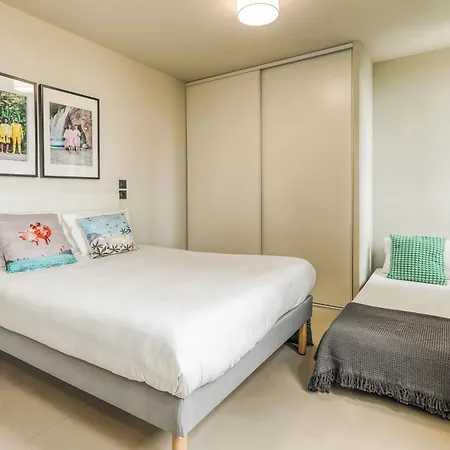 Zenith Aparthotel